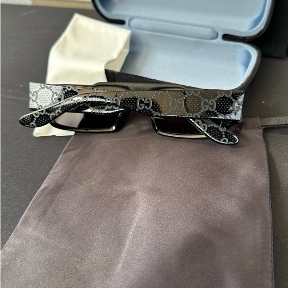 Gucci Black Rectangular Sunglasses - image 3